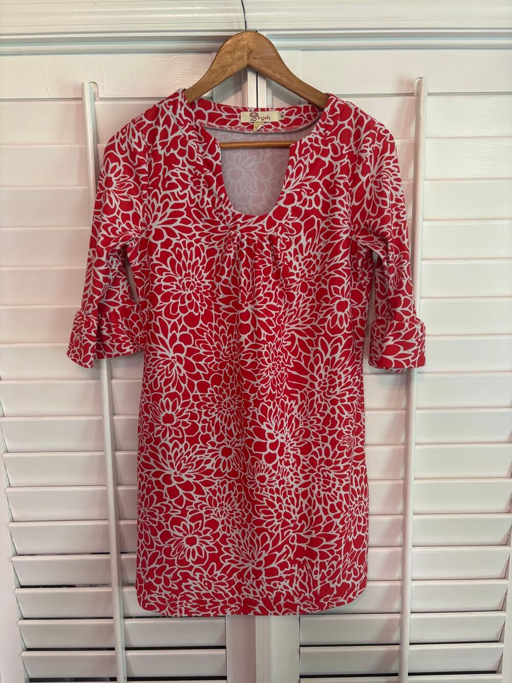 Aryeh‎ Coral And White Floral Dress Size Small
